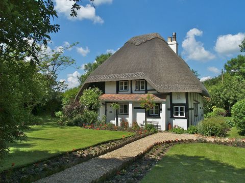 This Enchanting Thatched Cottage In Dorset Could Be Yours For £559,000