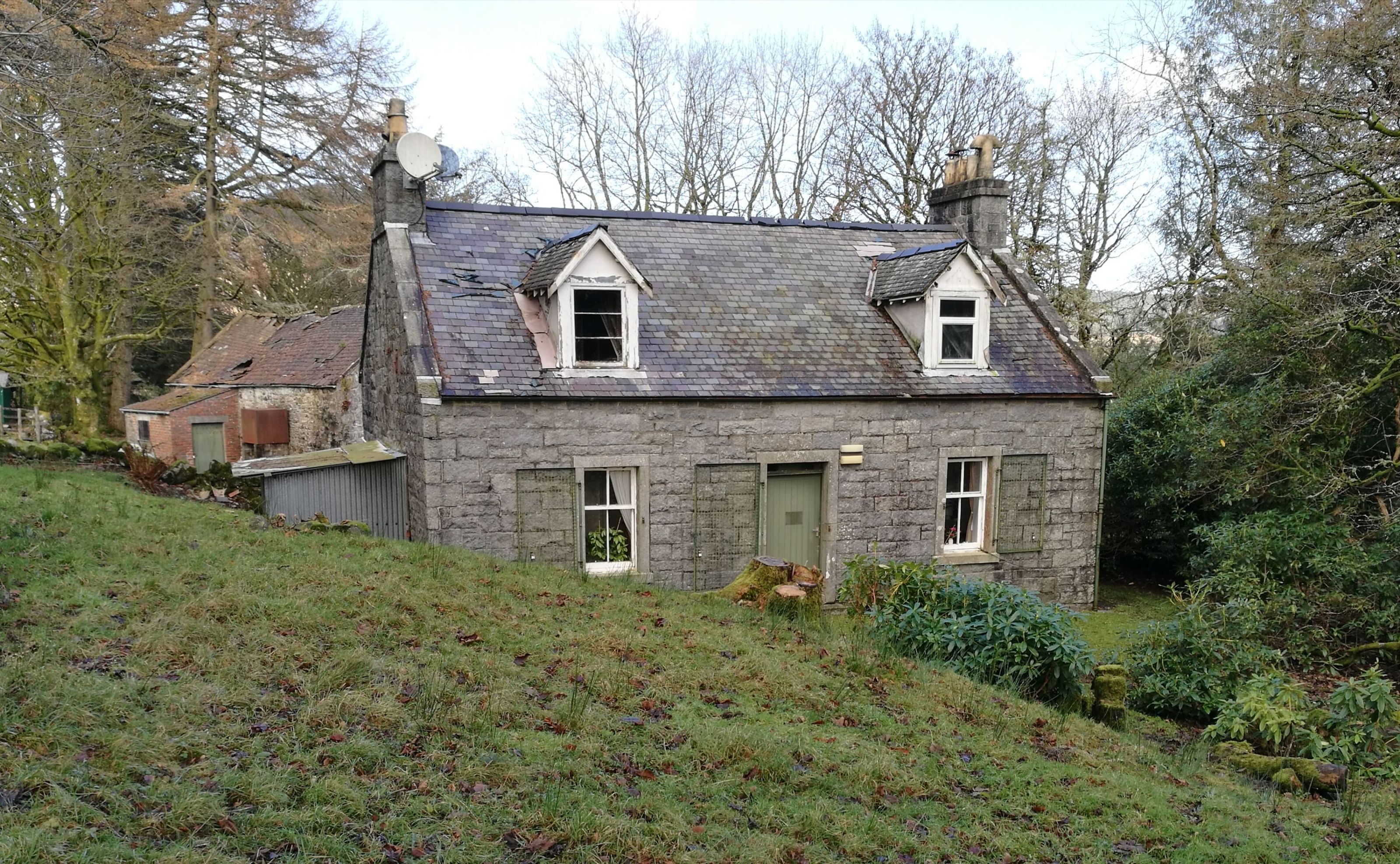 This Remote Scottish Cottage For Sale Is The Epitome Of Countryside   Gallery 1514377964 Craigencallie House Galloway Forest Park Cottage Galbraith 