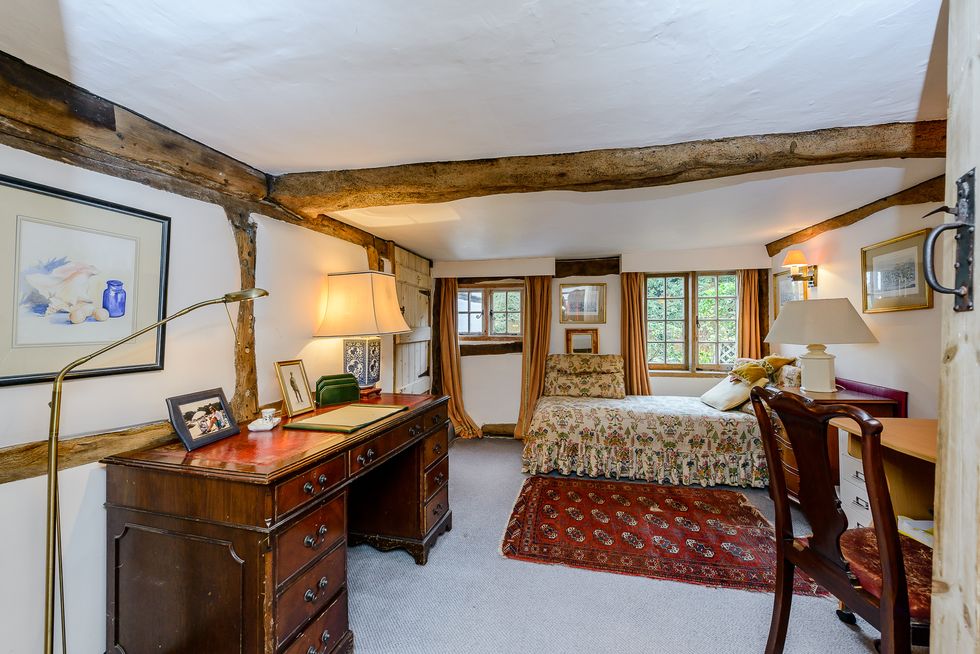 Barn Cottage - Church Street - Micheldever - Hampshire - bedroom