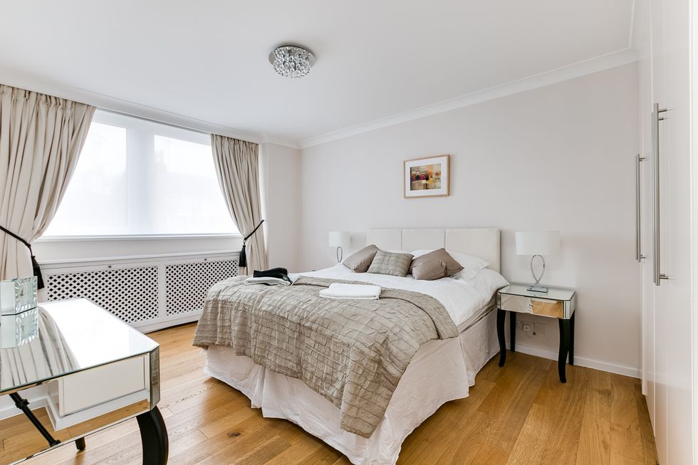 Rent This Knightsbridge Flat In Whaddon House Where The Beatles Used To ...