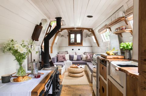 Charming Century Old Narrowboat Makes Stylish Use Of Every