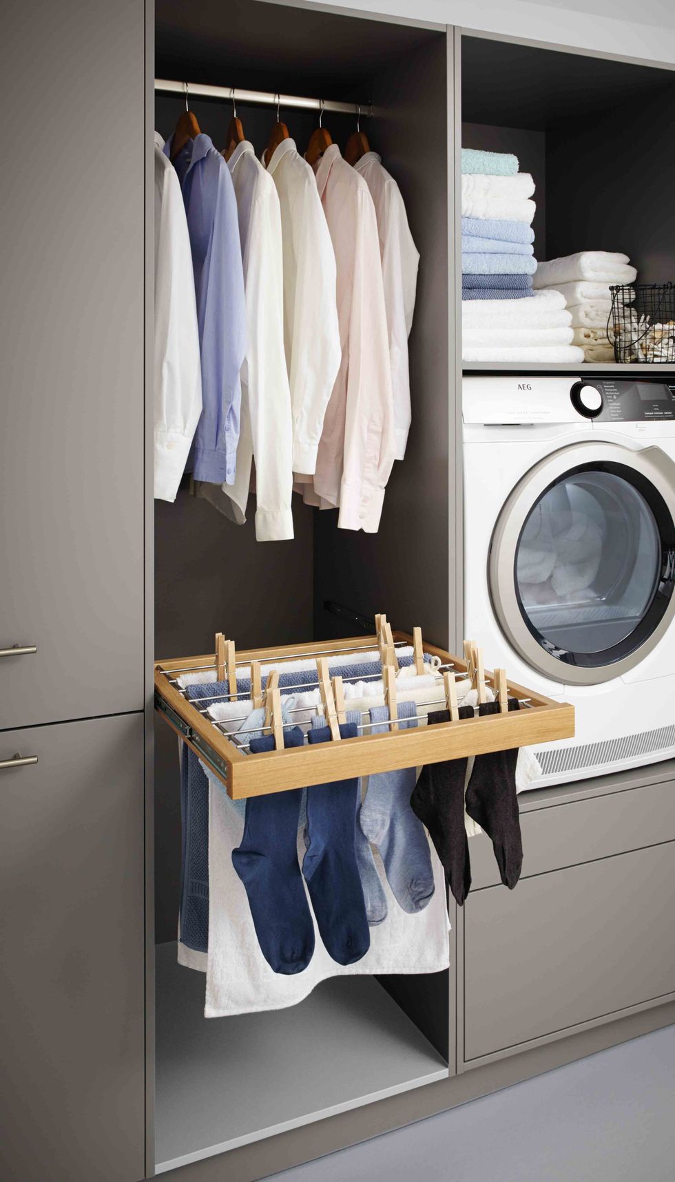 schüller.C collection - utility room - pull out rack