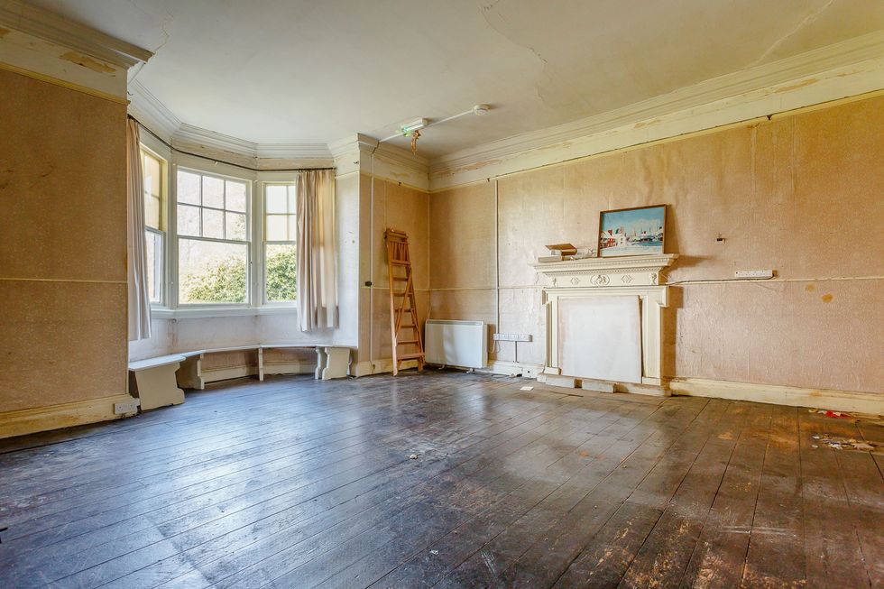 Rumleigh House - Yelverton - Devon - sitting room - Strutt and Parker