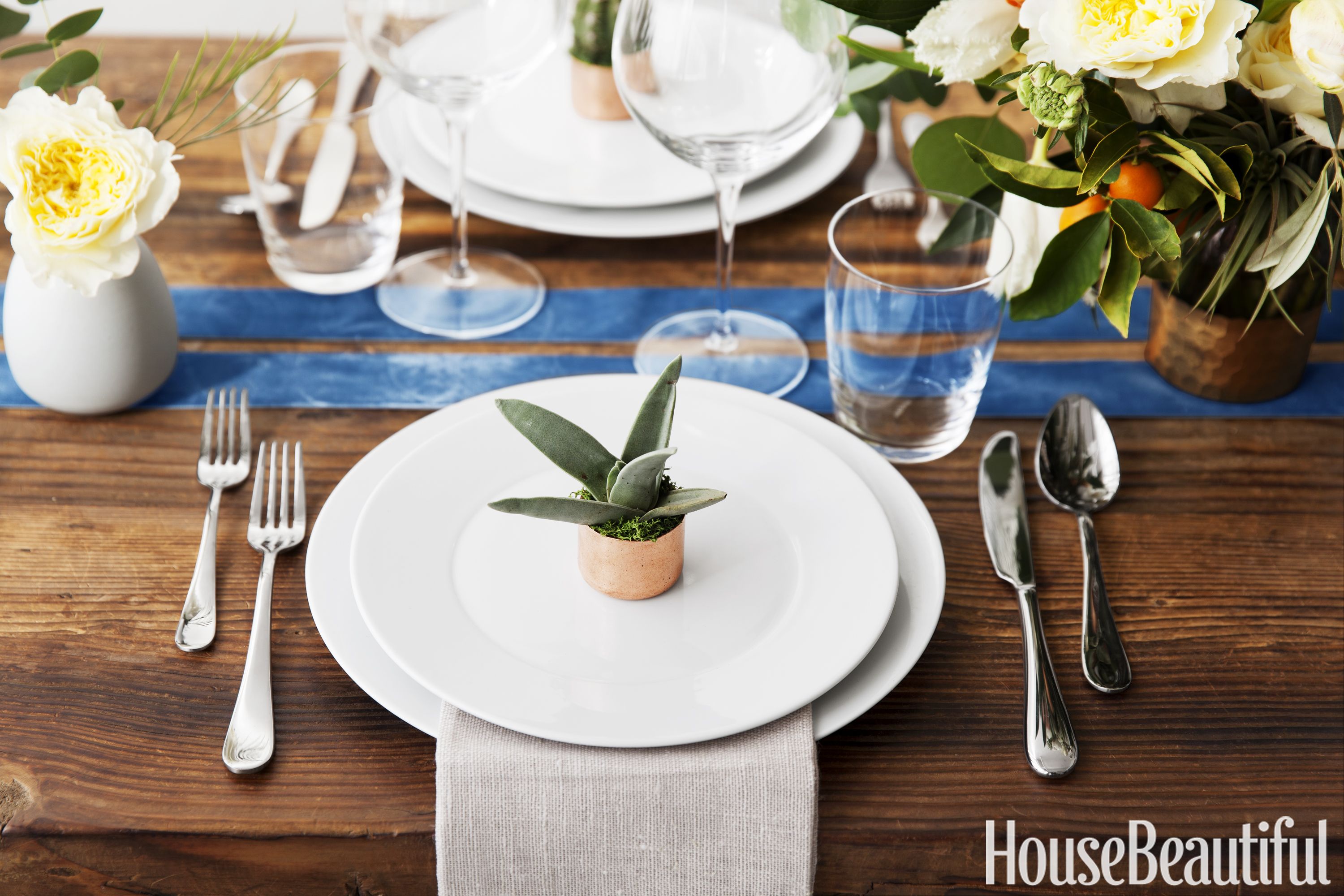 Summer Dinner Party Tablescape - Casual Table Setting Ideas