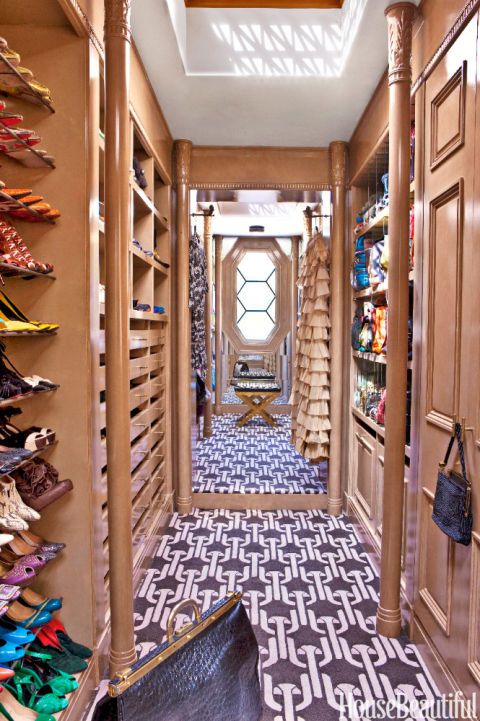 lacquer walk in closet organizer design