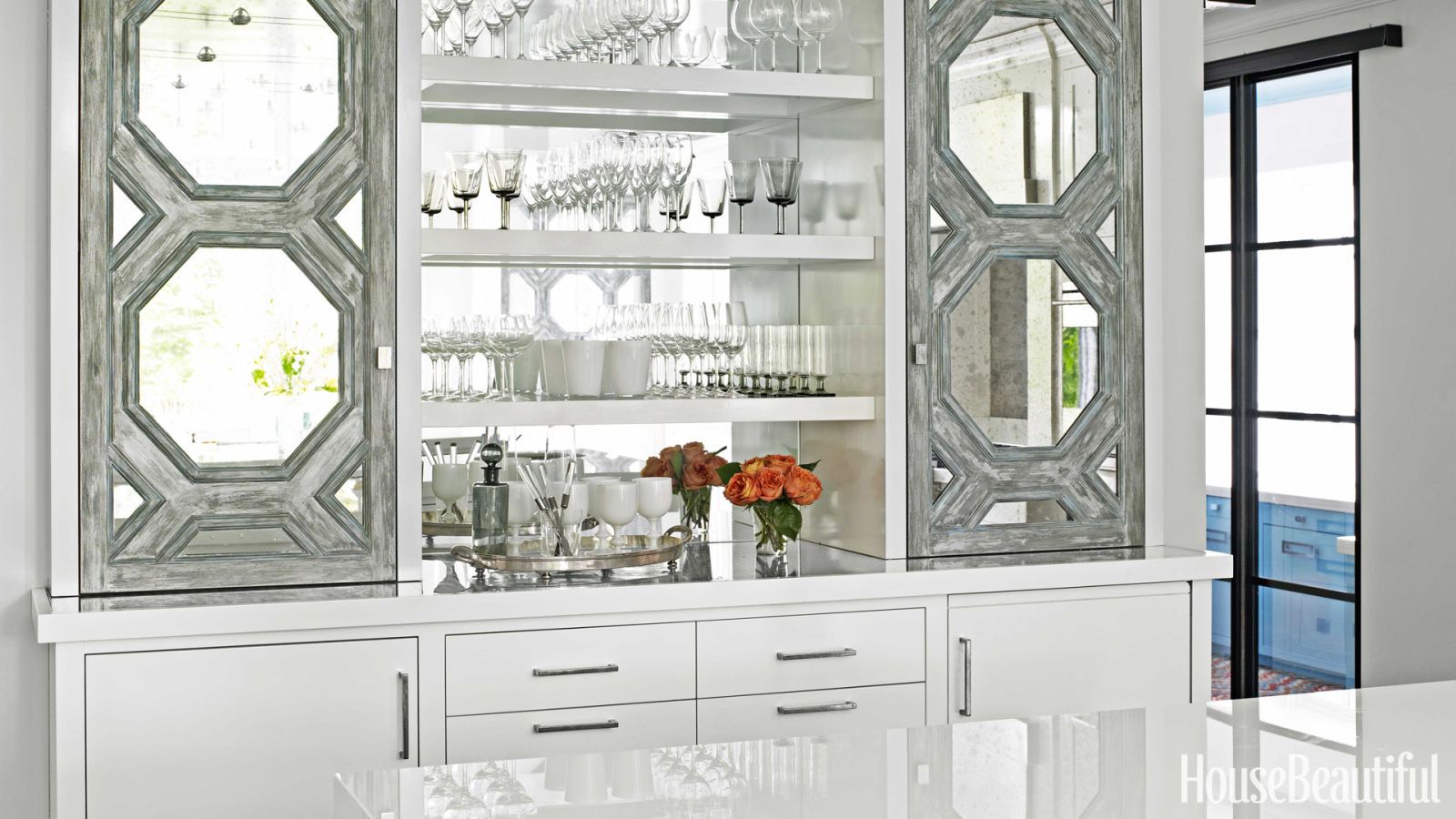 Mirrored bar online