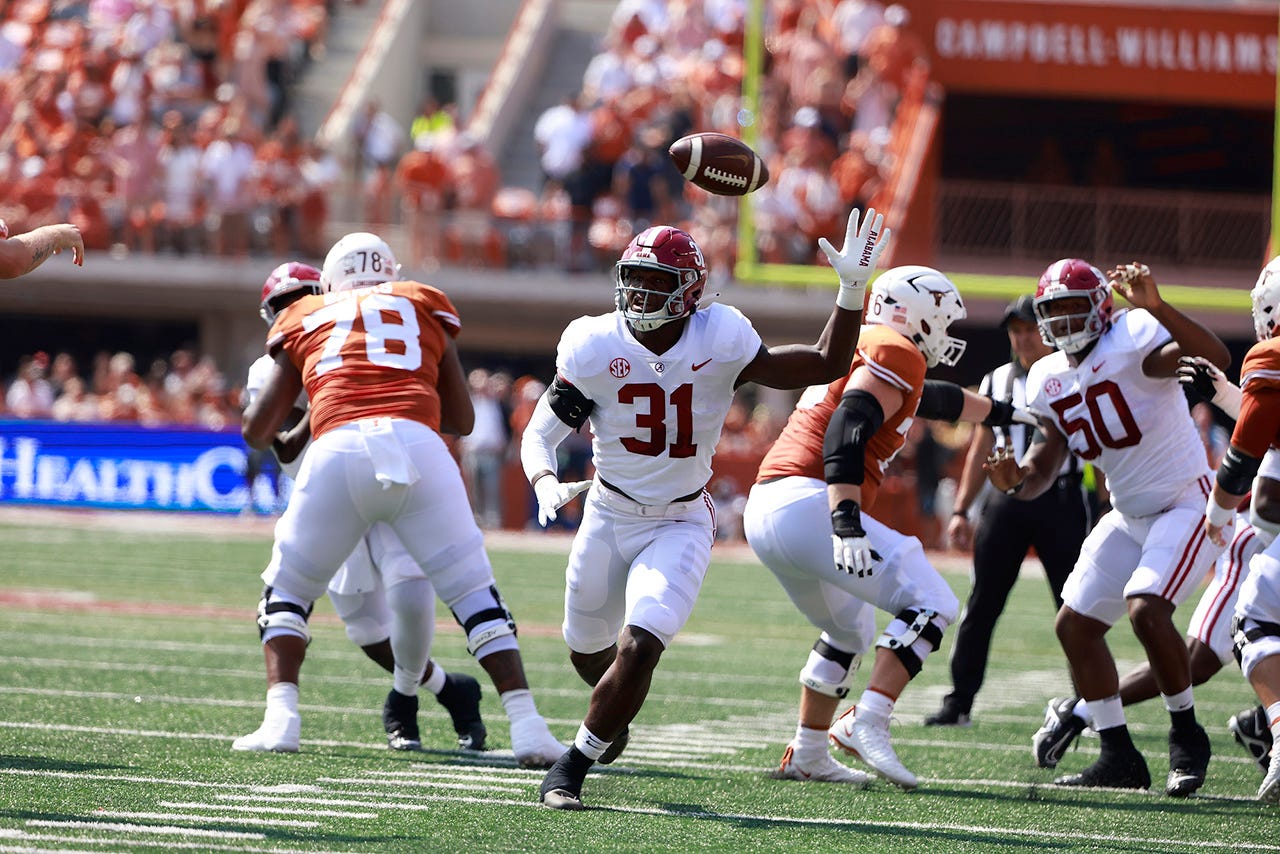 Austin fans enjoy last game at Metrodome - Austin Daily Herald