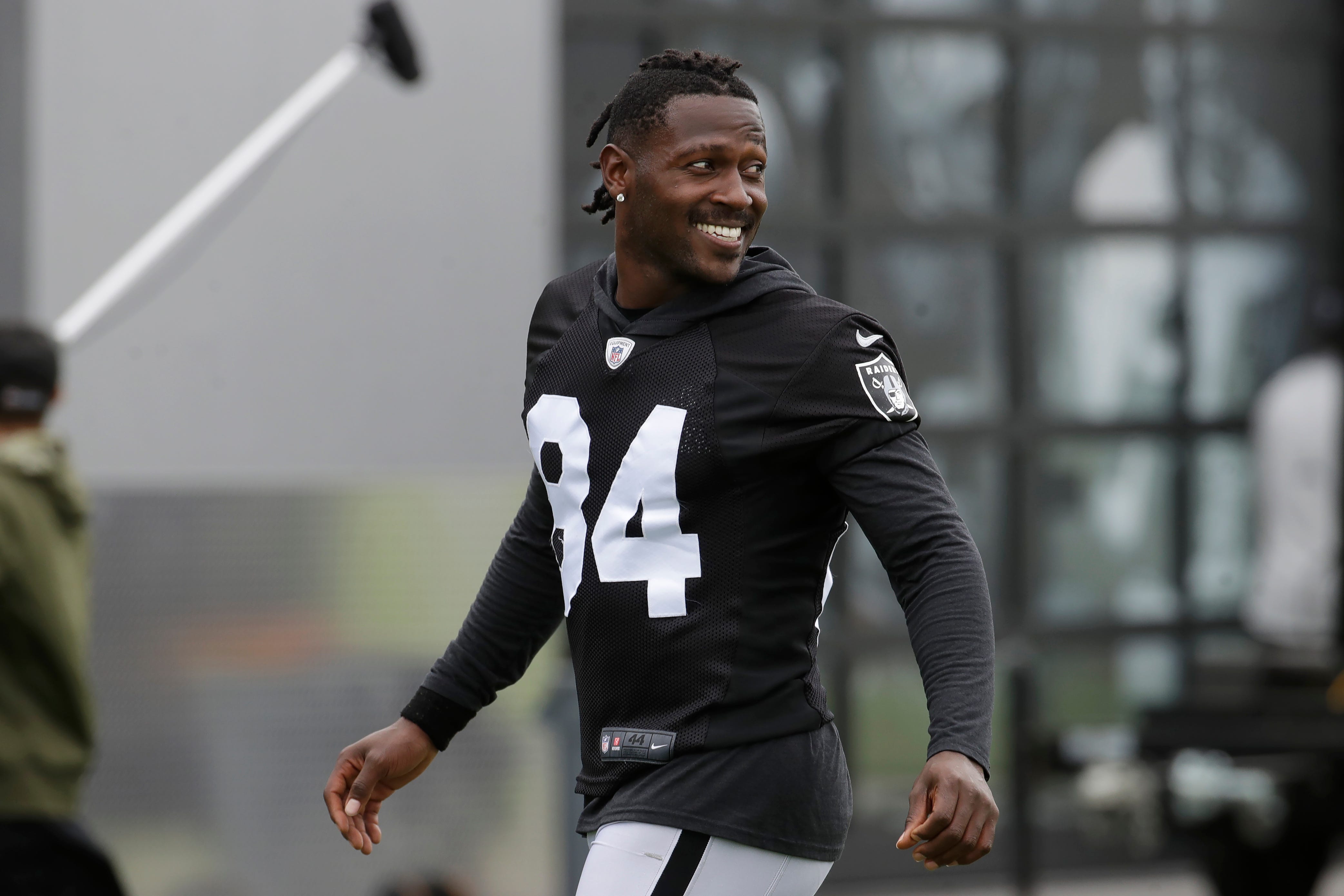 Look: Antonio Brown's Patriots Instagram Post Is Going Viral - The Spun:  What's Trending In The Sports World Today