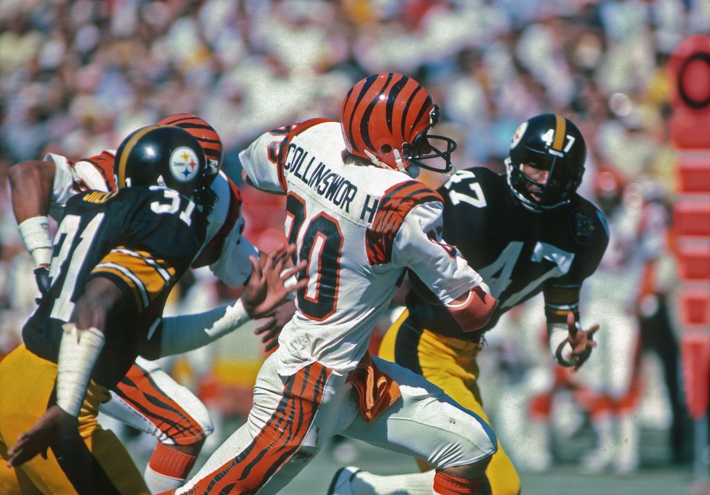 Archives: Cris Collinsworth returns to Bengals, Cincinnati after signing  with rival league