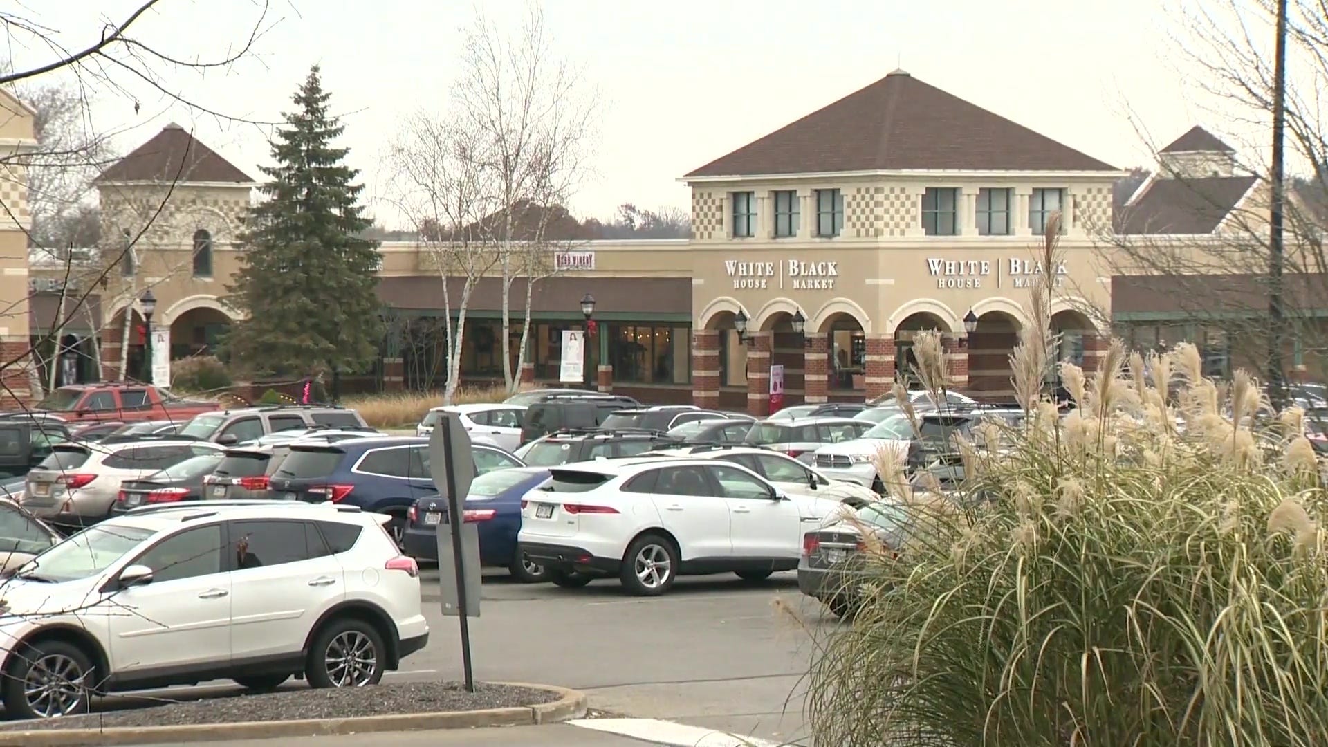 Ross Park Mall, South Hills Village, Grove City Outlets Will Not Open On  Thanksgiving Day - CBS Pittsburgh