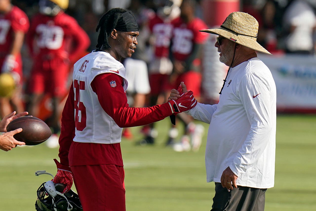 Julio Jones begins practicing with Tom Brady, Tampa Bay Bucs