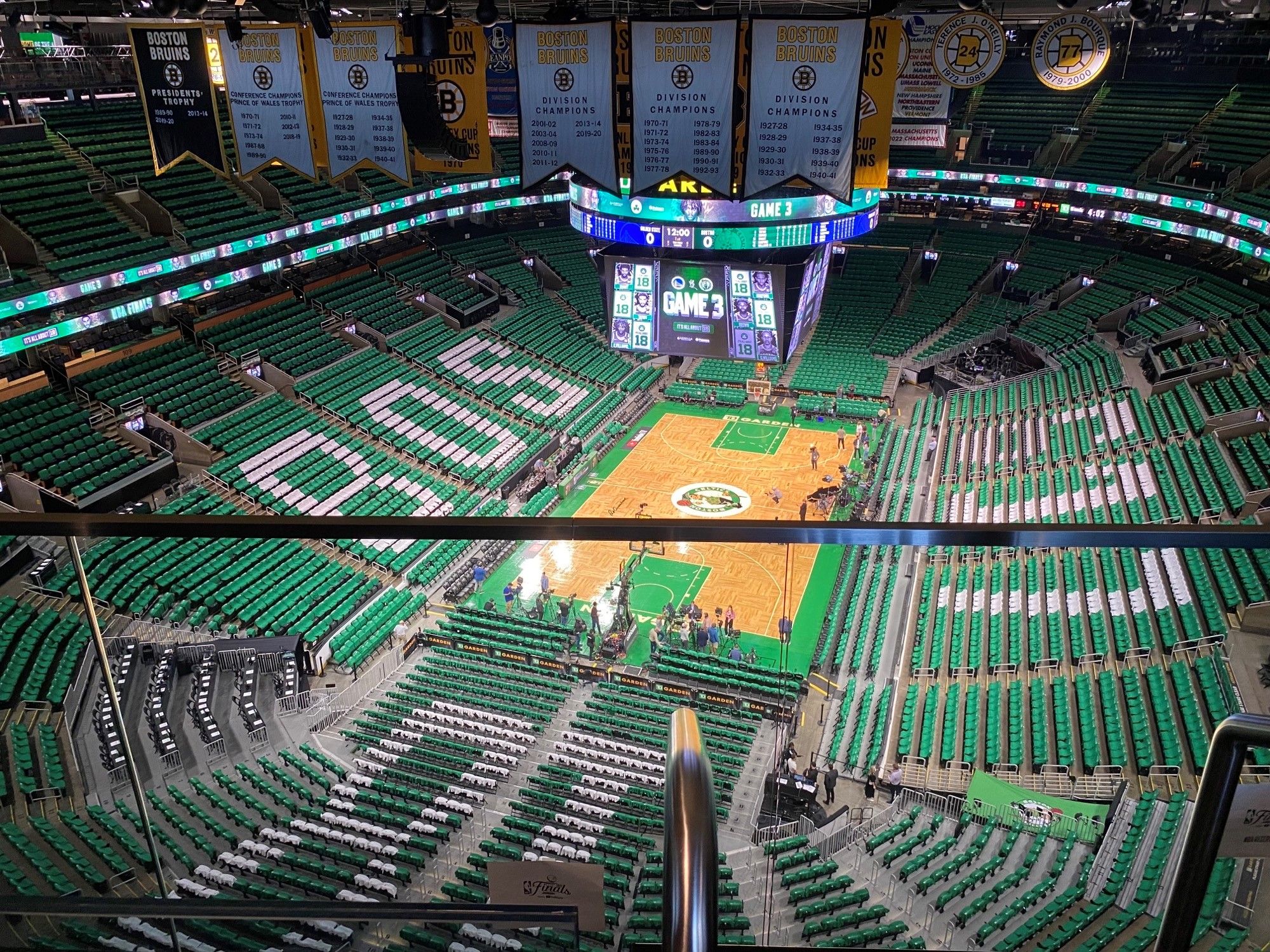 Celtics Enter TD Garden with Fans - video Dailymotion