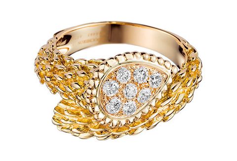 Jewellery, Ring, Fashion accessory, Engagement ring, Diamond, Yellow, Body jewelry, Gold, Gemstone, Metal, 