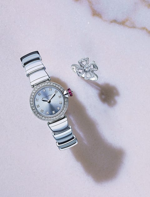フォーマル服を華やかに ハッピー フラワーモチーフで彩る ハレの日 ジュエリー