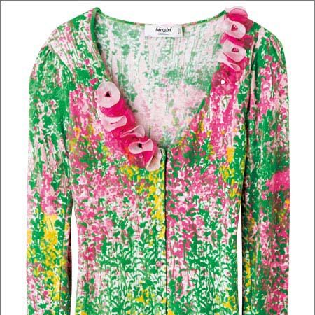 Green, Yellow, Sleeve, Textile, Pattern, Pink, Collar, Magenta, Colorfulness, Teal, 
