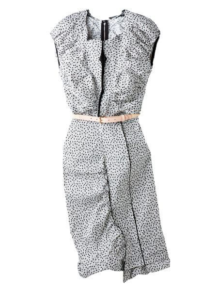 Sleeve, Collar, Textile, Style, Pattern, Neck, Grey, One-piece garment, Day dress, Button, 