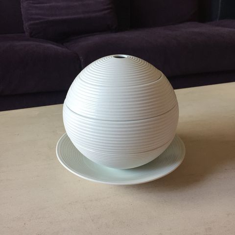 Serveware, Sphere, Table, Egg, Ceiling, Tableware, Ball, Ball, 