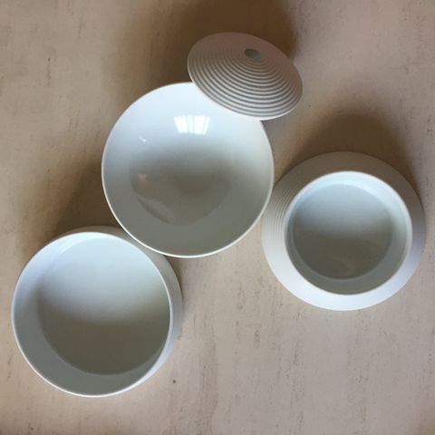 Dishware, Porcelain, Circle, Plate, Cup, Cup, Ceramic, Bowl, Tableware, Plastic, 