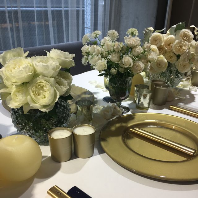 Yellow, Centrepiece, Table, Flower, Room, Floristry, Interior design, Tableware, Plant, Floral design, 