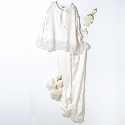 Product, Textile, White, Clothes hanger, Pattern, Embellishment, One-piece garment, Beige, Ivory, Day dress, 