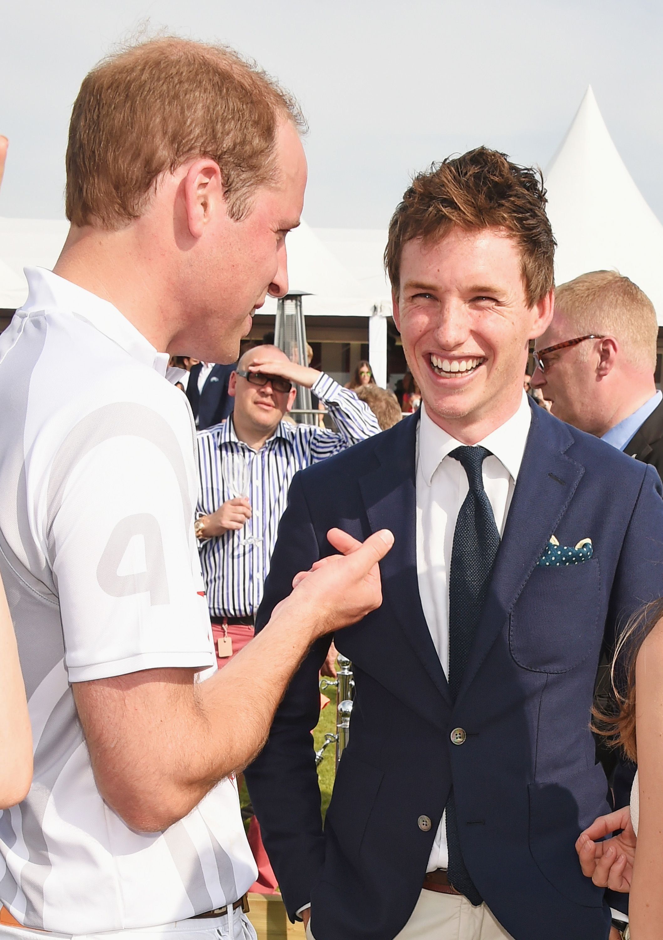 エディ・レッドメイン直筆サイン入り写真…Eddie Redmayne Amazon.co.jp: エディ・レッドメイン直筆サイン入り2Lサイズ写真
