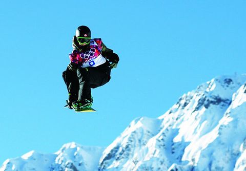 Skier, Snow, Snowboard, Extreme sport, Outdoor recreation, Winter sport, Recreation, Slopestyle, Snowboarding, Sports, 