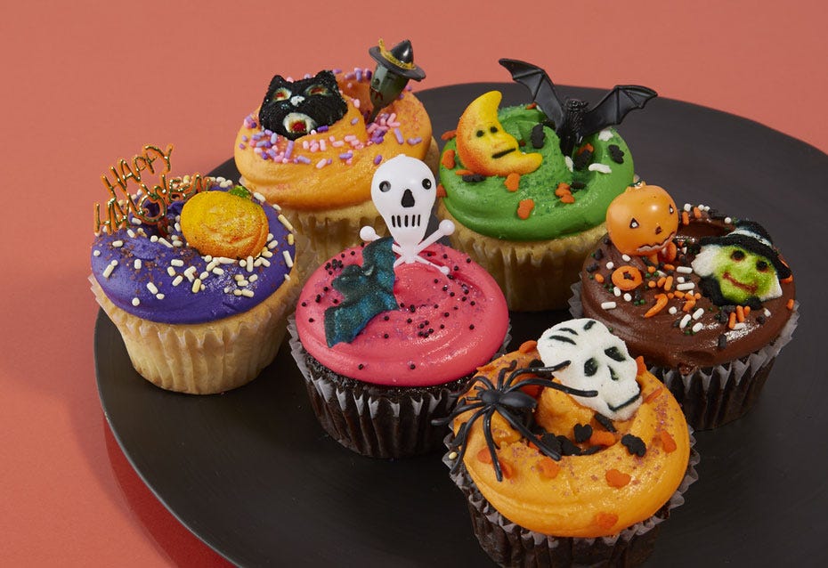 ハッピー ハロウィン 16 10月11日の手土産 マグノリアベーカリー ハロウィンカップケーキ