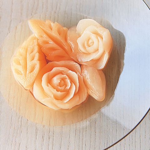Rose, Garden roses, Flower, Rose family, Peach, Fondant, Petal, Sugar paste, Plant, Carving, 