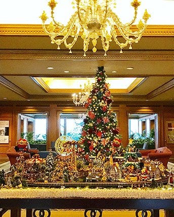 ホテルの贅沢クリスマスツリー 18 ホテルの贅沢クリスマスツリー 18