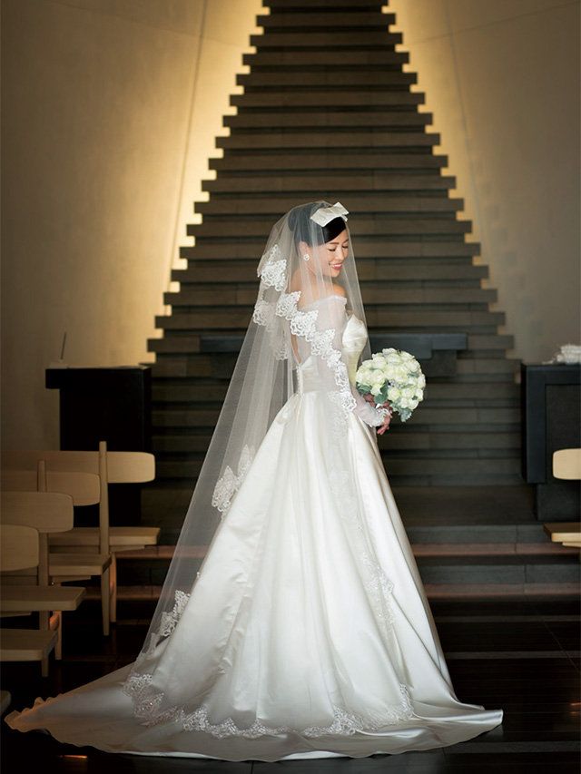 Clothing, Bridal clothing, Sleeve, Trousers, Dress, Shoulder, Photograph, Bridal veil, Wedding dress, Bride, 