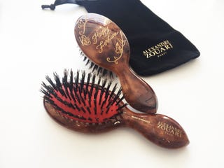 ギフトに最適 高級ヘアブラシをオーダー