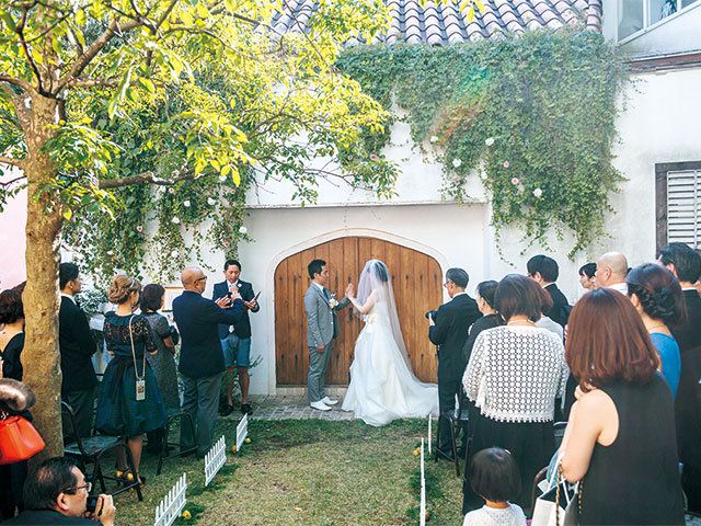 Dress, Photograph, Bridal clothing, Bridal veil, Veil, Formal wear, Tradition, Suit, Wedding dress, Ceremony, 