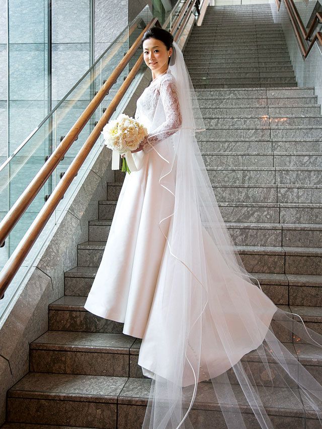 clothing, stairs, dress, bridal clothing, textile, wedding dress, bride, gown, petal, bridal veil,