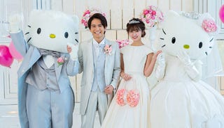 人気キャラクターとお揃いのドレス タキシードで特別なウエディングがかなう