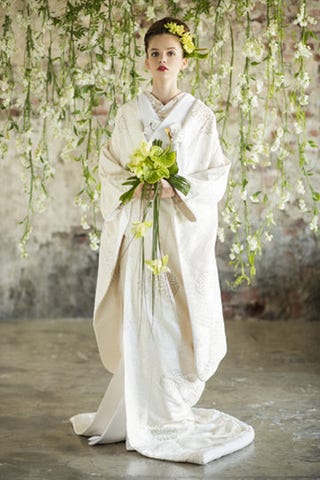もっとモダンに自分らしく イマドキ花嫁の白無垢スタイル集