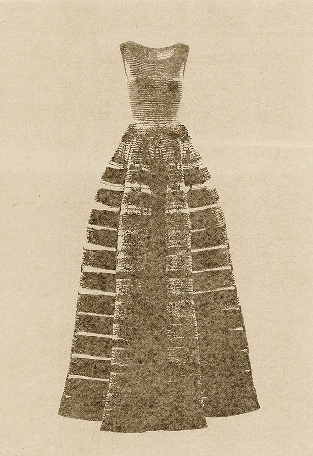 オロール・ドゥ・ラ・モリヌリの個展「Hommage a Alaia」が開催