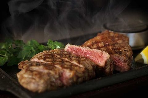 Flat iron steak, Kobe beef, Food, Dish, Rib eye steak, Steak, Cuisine, Sirloin steak, Beef tenderloin, Delmonico steak, 
