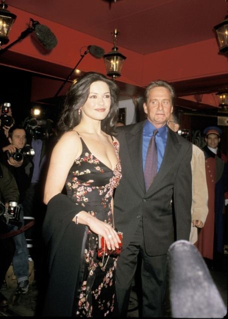 海外セレブの年の差婚 ニューヨークのホテルで正統派婚 魅惑の女優 キャサリン ゼタジョーンズ 海外セレブの年の差婚 ニューヨークのホテルで正統派婚 魅惑の女優 キャサリン ゼタジョーンズ