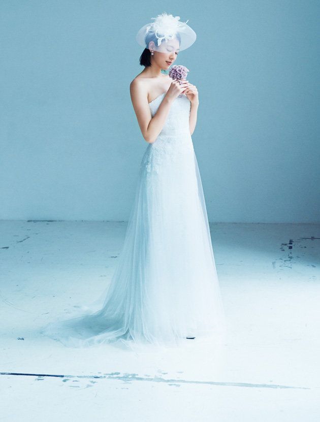 三吉彩花がまとう花嫁のレース