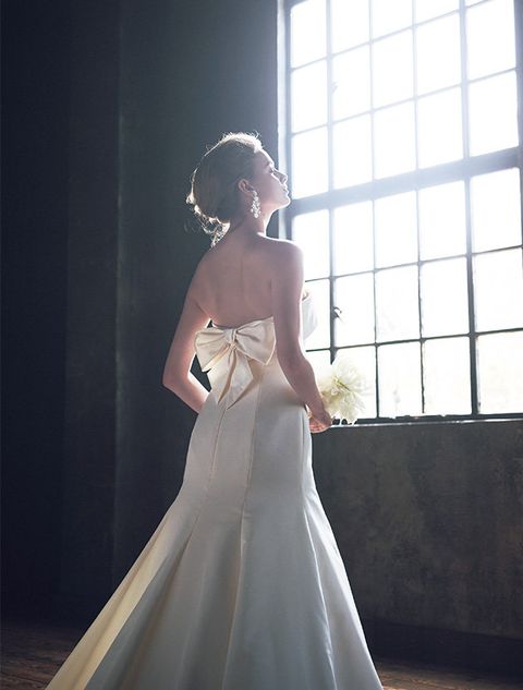 Gown, Wedding dress, Dress, Bride, Clothing, Bridal clothing, Photograph, Bridal accessory, Shoulder, Bridal party dress, 