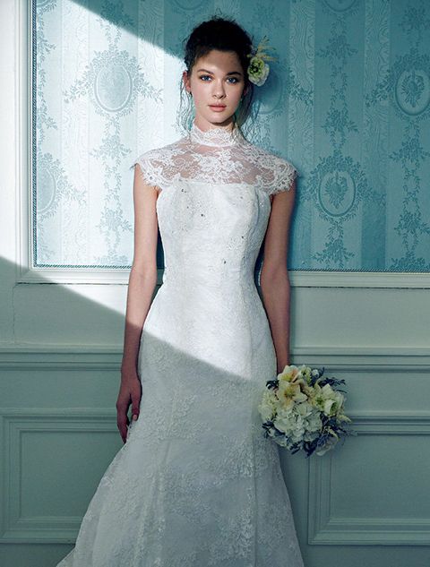 Gown, Wedding dress, Clothing, Dress, Fashion model, Bridal party dress, Shoulder, Bridal clothing, Bride, Waist, 