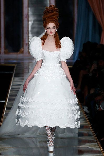 花嫁心をくすぐる♡ ファッションブランドの白ドレス