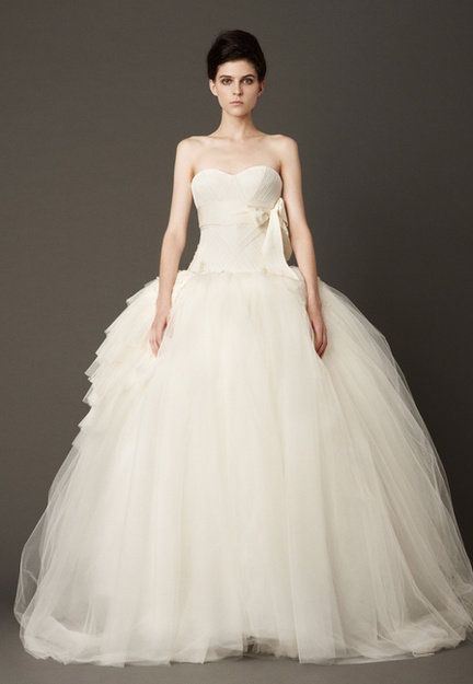 Gown, Wedding dress, Clothing, Dress, Fashion model, Bridal party dress, Bridal clothing, Shoulder, Photograph, Bride, 