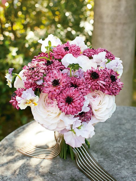 メッセージを込めて 花言葉に想いを託したウエディング ブーケ9選 メッセージを込めて 花言葉に想いを託したウエディング ブーケ9選