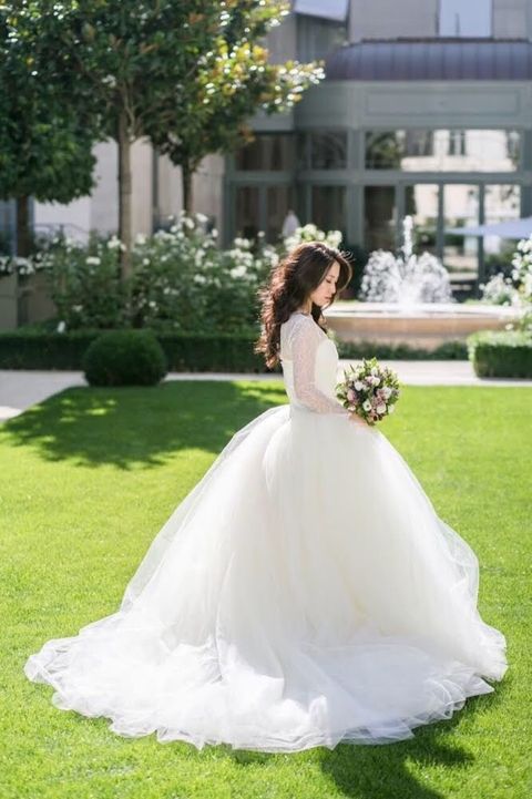 Gown, Bride, Wedding dress, Dress, Clothing, Photograph, Bridal clothing, Bridal party dress, Shoulder, Bridal accessory, 