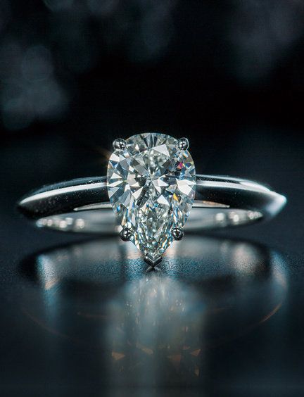 Ring, Engagement ring, Diamond, Pre-engagement ring, Macro photography, Jewellery, Fashion accessory, Platinum, Wedding ring, Gemstone, 