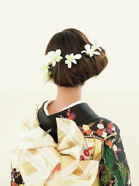 Hairstyle, Style, Headgear, Hair accessory, Art, Costume, Fashion, Kimono, Sakko, Shimada, 