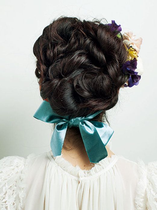 Hairstyle, Style, Dress, Teal, Hair accessory, Hair coloring, Brown hair, Lavender, Long hair, Embellishment, 