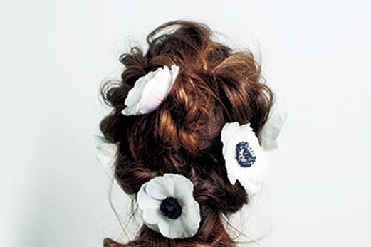 Clothing, Hairstyle, Forehead, Shoulder, Joint, Bridal accessory, Hair accessory, Style, Back, Petal, 