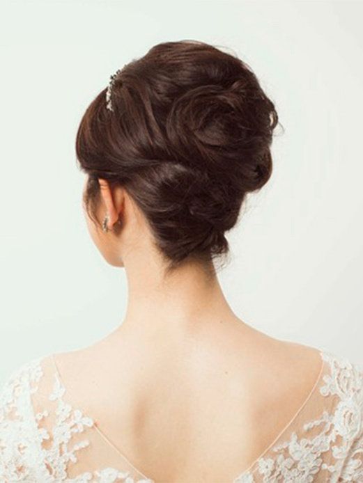 Clothing, Hair, Hairstyle, Chin, Shoulder, Style, Neck, Beauty, Bun, Back, 
